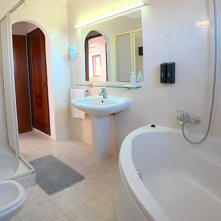 Apartament Ch 1 E 2 Two Up To 10 Guests Casa Da Horta, T1 & T2