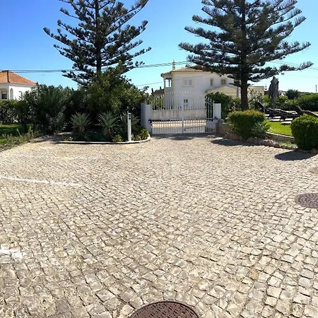 Ch 1 E 2 Two Up To 10 Guests Casa Da Horta, T1 & T2 Апартаменти Албуфейра